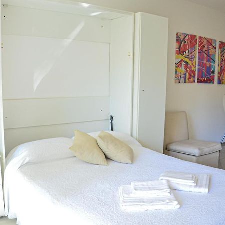 Monoambiente Super Amplio Y Comodo, Ideal Para Explorar La Ciudad Ciudad Autónoma de Buenos Aires Exterior foto